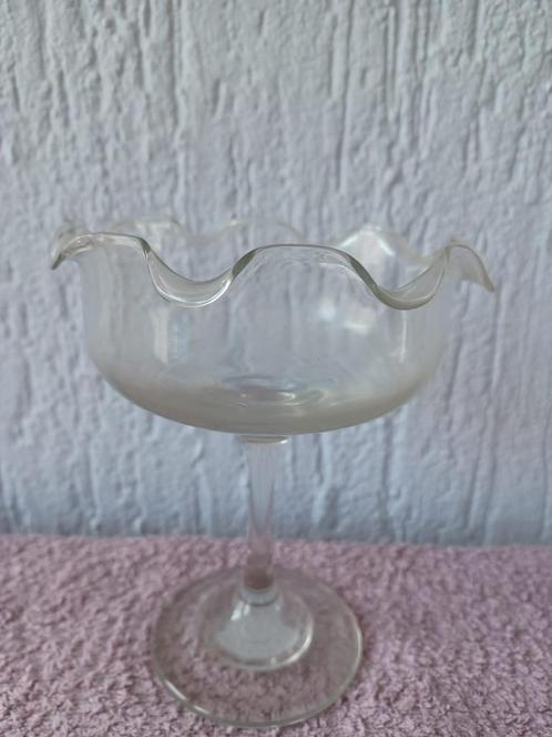 Glazen schaaltje met kartelrand / dessertglas, Verzamelen, Glas en Borrelglaasjes, Overige typen, Ophalen of Verzenden