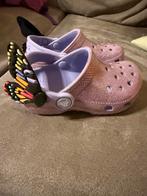 Mooie paarse glitter crocs met vlinders maat 24/25, Schoentjes, Crocs, Meisje, Ophalen of Verzenden