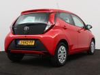 Toyota Aygo 1.0 VVT-i x-play (bj 2020), Auto's, Toyota, Voorwielaandrijving, Stof, Gebruikt, Met garantie (alle)