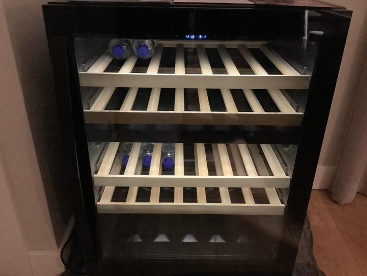 Wijnklimaatkast Onderbouw, Witgoed en Apparatuur, Koelkasten en IJskasten, Gebruikt, Zonder vriesvak, 100 tot 150 liter, Minder dan 85 cm