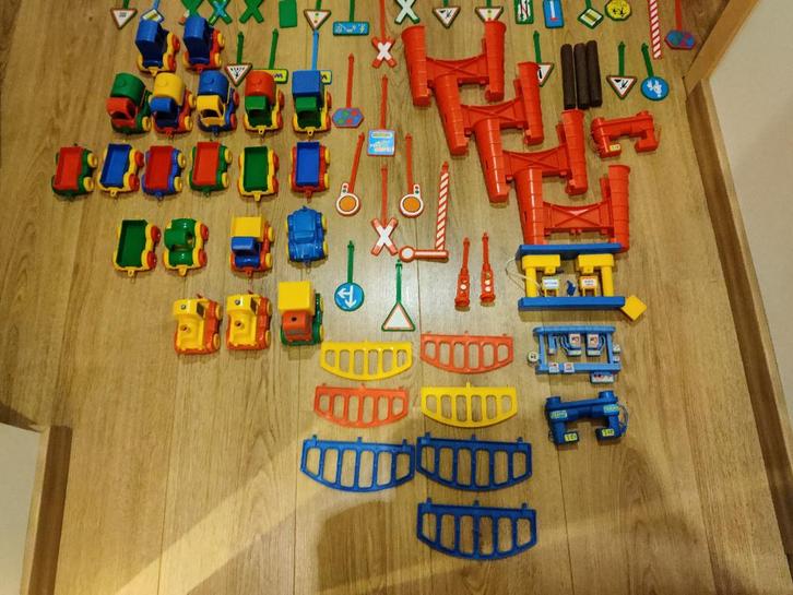 Wader Trein/auto baan - Met zeer veel onderdelen, Kinderen en Baby's, Speelgoed | Racebanen, Gebruikt, Onderdelen, Elektrisch