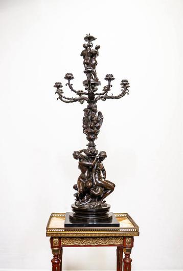 Museale bronzen kandelaar. Antoine Louis Barye (1796–1875) beschikbaar voor biedingen