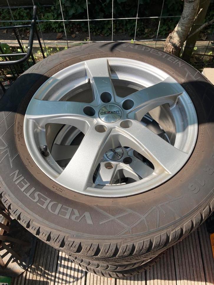 Winterbanden volvo v70 2008-2016, Auto-onderdelen, Banden en Velgen, Banden en Velgen, Winterbanden, 16 inch, 205 mm, Ophalen