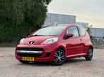 Peugeot 107 1.0-12V XS/AUTOMAAT/SCHERM, Gebruikt, 4 stoelen, 68 pk, Bedrijf