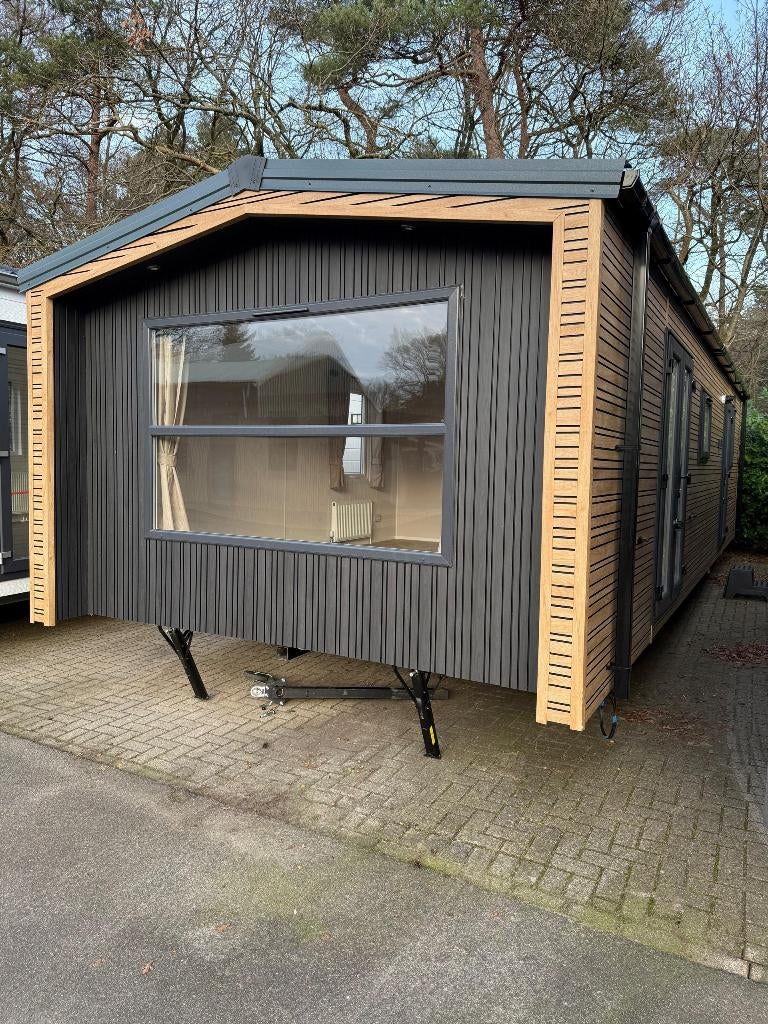 * * * Nieuw Chalet Globus 54 * * *, Caravans en Kamperen, Stacaravans, tot en met 4, Ophalen