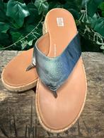 Nieuwe prachtige slippers van Fitflop maat 42, Nieuw, Ophalen of Verzenden, Fitflop, Grijs
