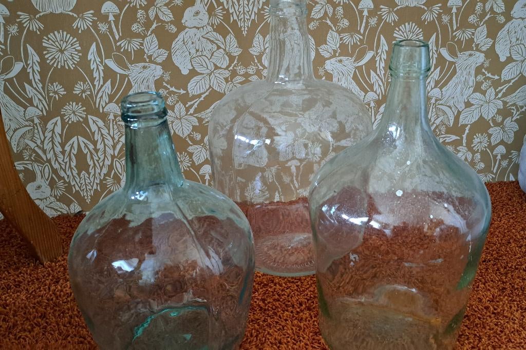 3 gistflessen, groen wit glas, Ophalen of Verzenden, Gebruikt