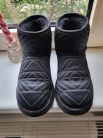 ugg classic zwart satijn 37, Kleding | Dames, Schoenen, Ophalen of Verzenden, Gedragen, Zwart