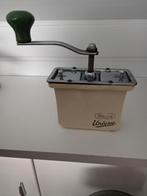 Pede Unique bakeliete hand koffiemolen., Ophalen of Verzenden