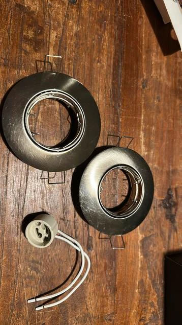 Inbouwspots rond RVS beschikbaar voor biedingen