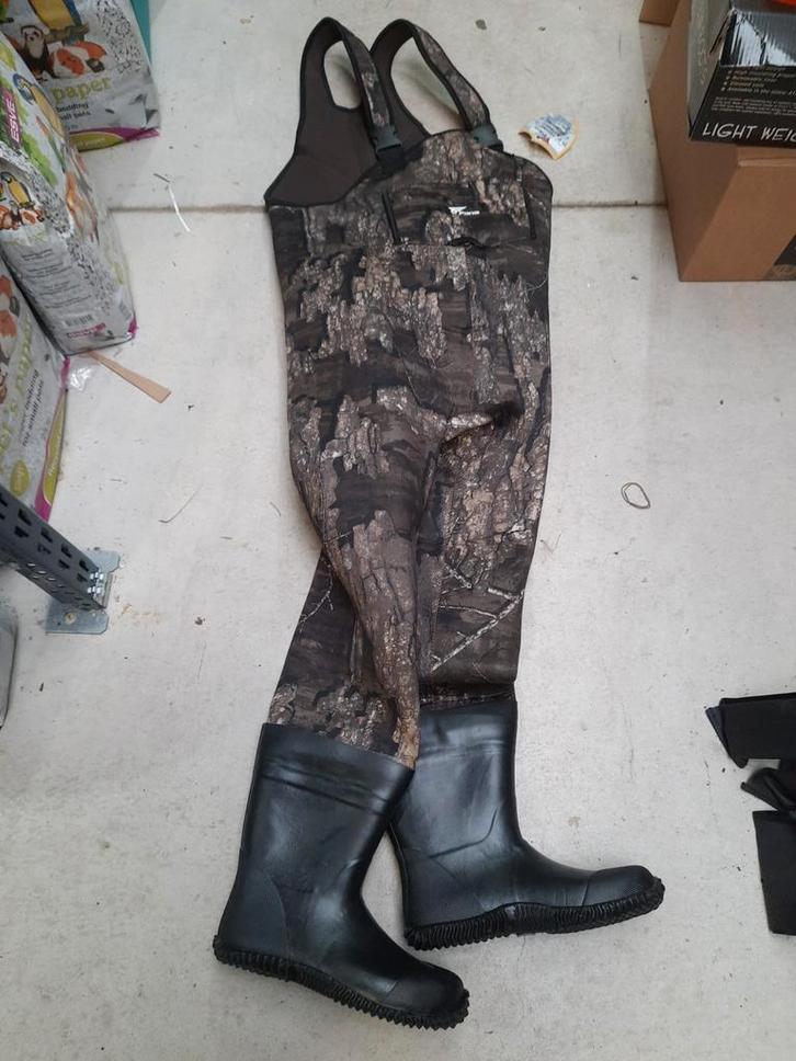 Neopreen kinderwaadpak camouflage schoenmaat 37/38, Watersport en Boten, Hengelsport | Algemeen, Nieuw, Kleding, Ophalen of Verzenden