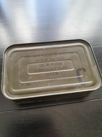 Voedsel blik ongeopend jaren 80 defensie  beschikbaar voor biedingen