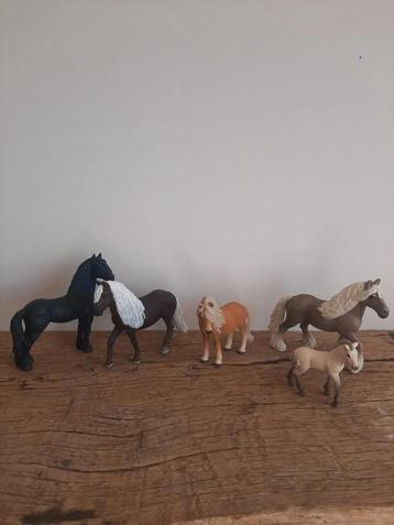 5 schleich paarden veulens  beschikbaar voor biedingen