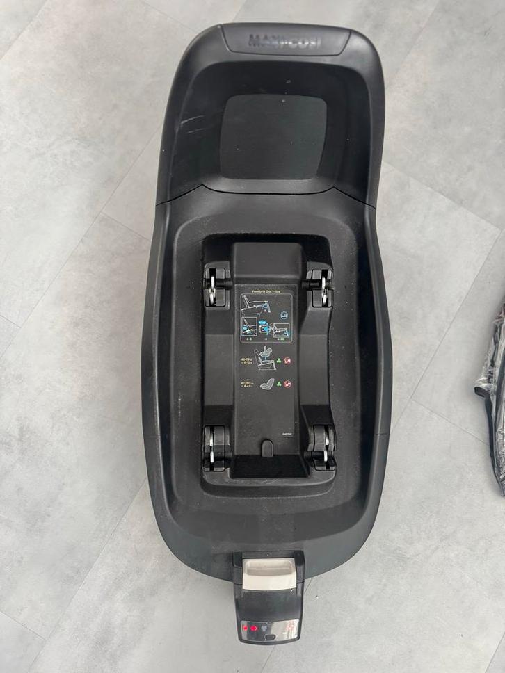 Maxi-Cosi FamilyFix One i-Size Base, Kinderen en Baby's, Autostoeltjes, Zo goed als nieuw, Maxi-Cosi, 0 t/m 13 kg, Isofix, Zijbescherming