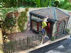Poppenhuis, winkeltje met patio, 1/12, diorama, kijkkastje, Verzamelen, Poppenhuizen en Toebehoren, Ophalen, Zo goed als nieuw