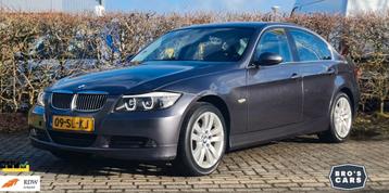 BMW 3-serie 318i Executive MOTOR ROOKT beschikbaar voor biedingen