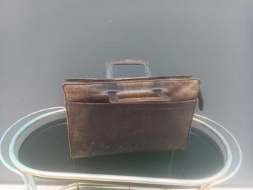 vintage lederen boekentas schooltas  beschikbaar voor biedingen