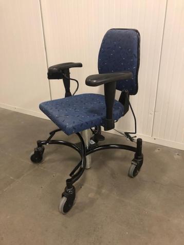 Elektrische hoog laag trippelstoel beschikbaar voor biedingen