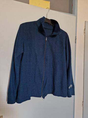 Mooie dames donker blauwe vest beschikbaar voor biedingen