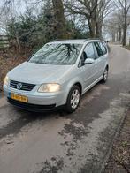 Volkswagen Touran 1.6 85KW 2003 Grijs, Auto's, Volkswagen, Stof, 74 €/maand, Zwart, 116 pk