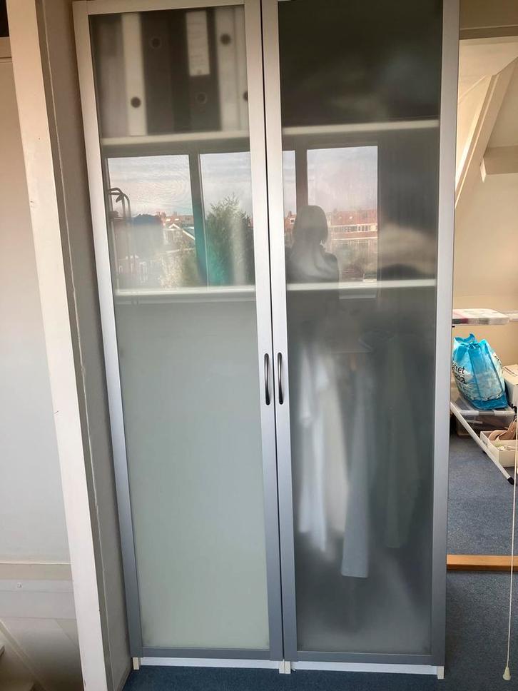 Twee IKEA Pax kasten zilver/wit/matglas, Huis en Inrichting, Kasten | Kledingkasten, Gebruikt, 200 cm of meer, 50 tot 100 cm, 50 tot 75 cm