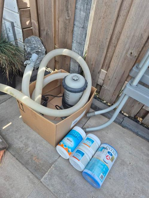Zwembad pomp incl filter, chloor tabletten, chloorshock, Tuin en Terras, Zwembad-toebehoren, Zo goed als nieuw, Ophalen