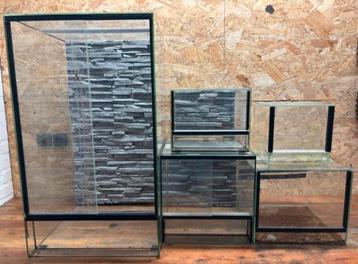 Terrariums per stuk of in 1 koop beschikbaar voor biedingen