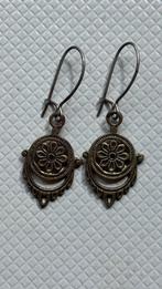 Oorbellen - vintage - zilverkleur - jaren 70, Overige materialen, Hangers, Ophalen of Verzenden, Zo goed als nieuw