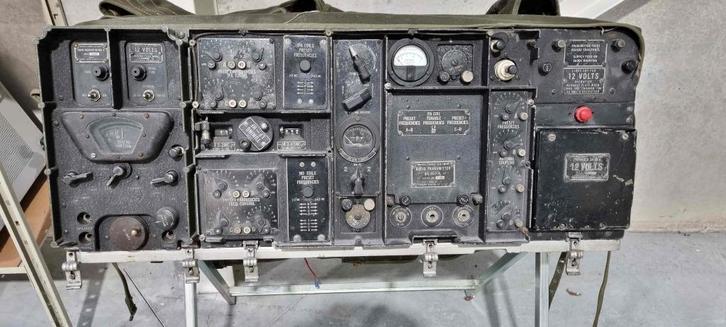 WW2 RADIO BC 652 /  BC 653 met MOUNTING, Verzamelen, Militaria | Tweede Wereldoorlog, Landmacht, Overige typen, Amerika, Ophalen of Verzenden