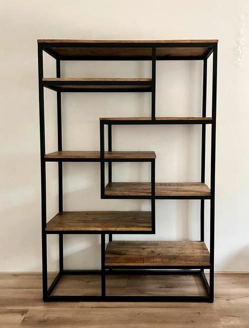 Wandkast Kyan - zo goed als nieuw, Huis en Inrichting, Kasten | Wandmeubels, Zo goed als nieuw, 150 tot 200 cm, Minder dan 150 cm