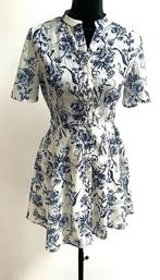 NIEUWSTAAT! Two Way jurk off white met blauwe bloemenprint M, Maat 38/40 (M), Nieuw, Two Way, Boven de knie