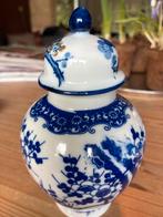 Oud blauw porceleinen flesje, Antiek en Kunst, Antiek | Keramiek en Aardewerk, Ophalen
