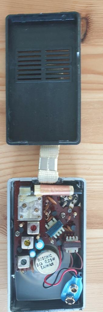 Hand Radio voor de verzamelaar in topconditie. beschikbaar voor biedingen