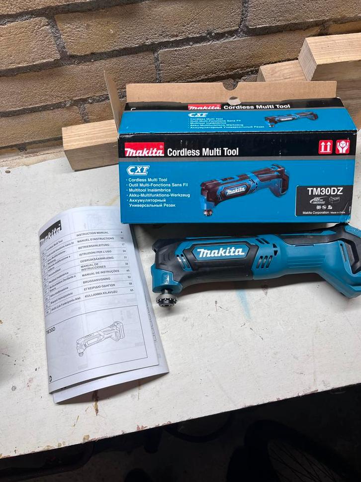 Makita TM30DZ Multitool, Doe-het-zelf en Verbouw, Gereedschap | Overige machines, Nieuw, Ophalen of Verzenden