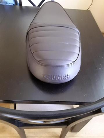 Triumph seat bruin origineel triumph  t100 /t120 beschikbaar voor biedingen