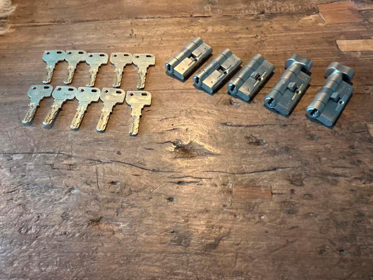 M&C Condor 5 Cilinders met 12 Sleutels & Certificaat, Doe-het-zelf en Verbouw, Hang- en Sluitwerk, Gebruikt, Slot, Overige materialen