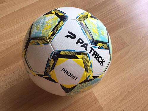 Patrick Pro801 trainingsvoetbal maat 4 (als nieuw), Sport en Fitness, Voetbal, Zo goed als nieuw, Bal, Ophalen of Verzenden