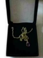 Luigi Vicaro : Ketting met hanger paarse steen, Sieraden, Tassen en Uiterlijk, Kettingen, Ophalen of Verzenden, Zo goed als nieuw