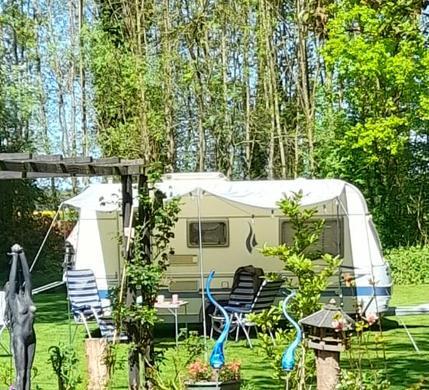 Caravan Fendt Topas te koop met mover volledig opgeknapt!, Caravans en Kamperen, Caravans, Particulier, tot en met 4, Treinzit