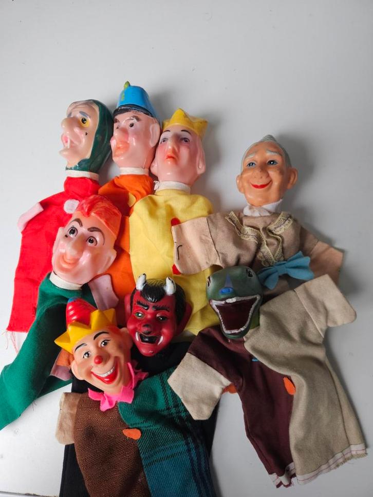 Kleine  poppenkast poppen, Kinderen en Baby's, Speelgoed | Poppen, Gebruikt, Overige typen, Ophalen of Verzenden