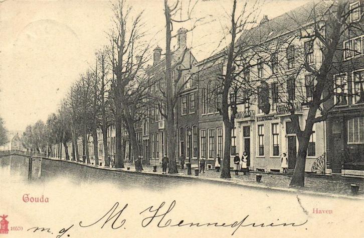 Gouda - Haven - volk - 1902 gelopen, Verzamelen, Ansichtkaarten | Nederland, Ongelopen, Zuid-Holland, Voor 1920, Ophalen of Verzenden