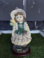 Beeld Meisje met Ballonnen - 32cm, Ophalen of Verzenden, Gebruikt, Mens