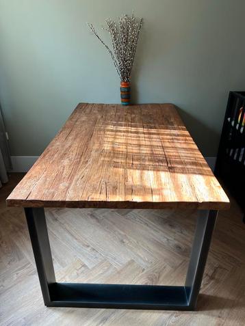Industriële eettafel hout/staal + optie stoelen beschikbaar voor biedingen