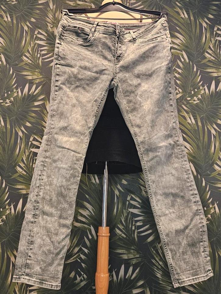 Spijkerbroek van Denim love L, Kleding | Dames, Spijkerbroeken en Jeans, Zo goed als nieuw, W30 - W32 (confectie 38/40), Grijs