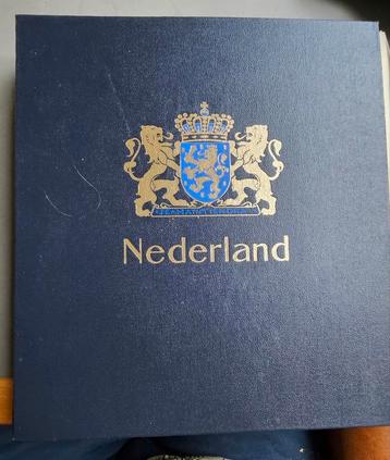 Davo Postzegelalbum - Nederland & Buitenland beschikbaar voor biedingen