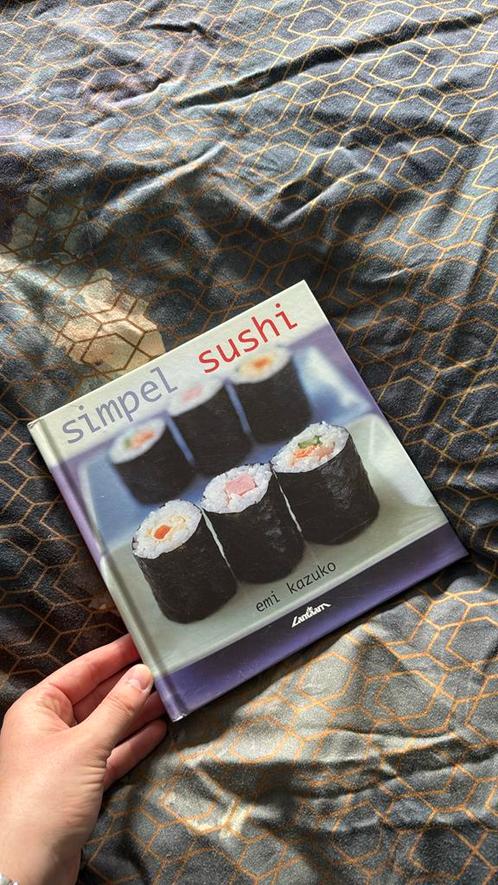 E. Kazuko - Simpel Sushi, Boeken, Kookboeken, Zo goed als nieuw, Verzenden
