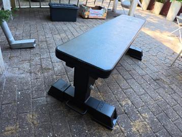 ATX Monster Flat Bench beschikbaar voor biedingen
