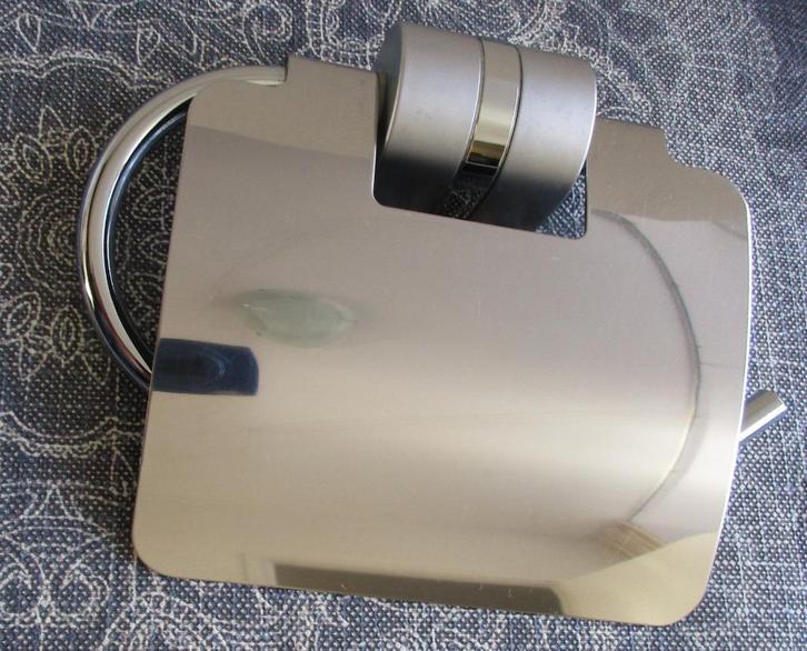 mooie rvs toiletrolhouder, Huis en Inrichting, Badkamer | Badtextiel en Accessoires, Zo goed als nieuw, Overige typen, Overige kleuren
