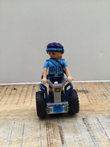 PLAYMOBIL Politieagente met balans racer - 6877 beschikbaar voor biedingen