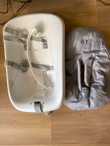 Stokke Newborn Set Grijs + Speelgoedhanger beschikbaar voor biedingen